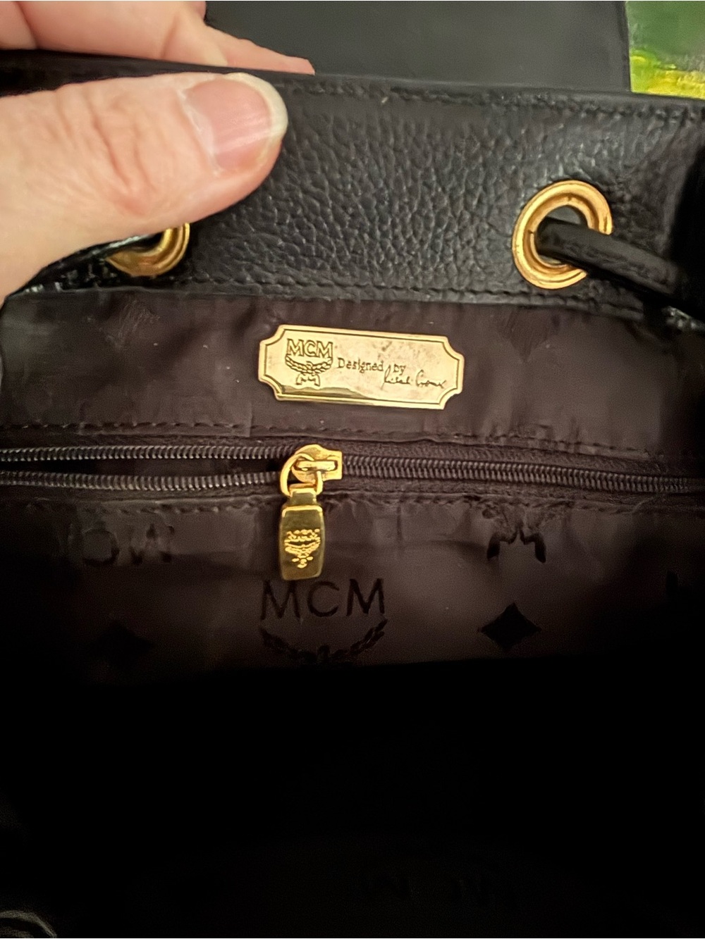 Vintage MCM Black Leather Visetos Logo Backpack with Gold Accents - Picture 16 of 17